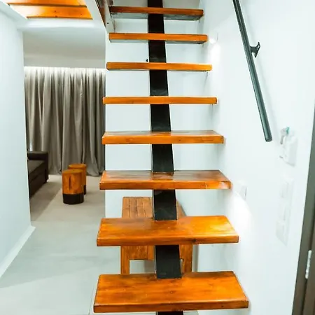 Agrabely & Lägenhet *