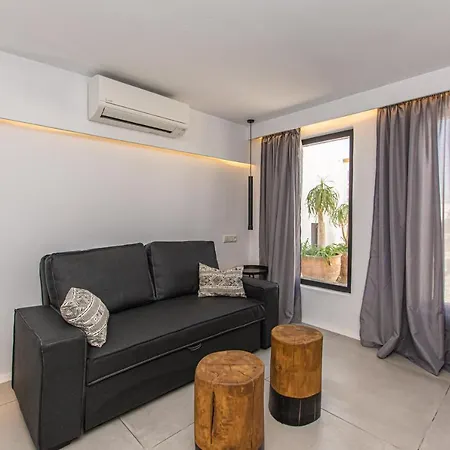 Agrabely & Lägenhet Galanado